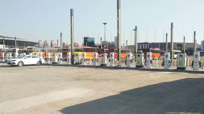 Coche GB/T estación rápida CCS 60KW del cargador de llano 3 EV con la exhibición del anuncio