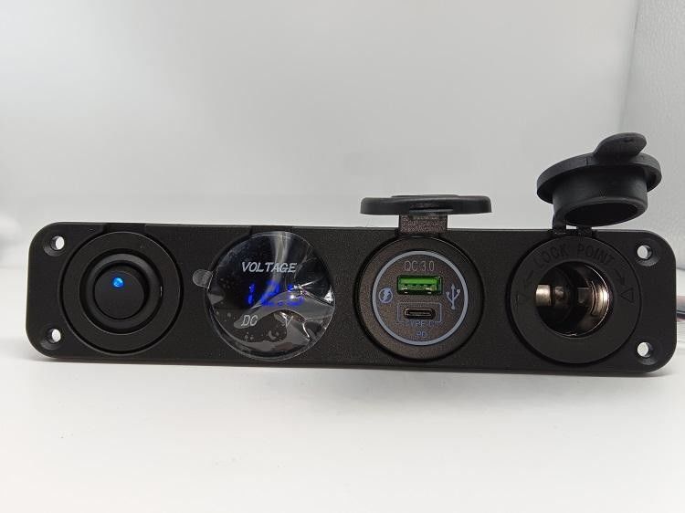 4 en 1 Voltímetro automotriz doble USB 12V Cigarro de coche encendedor Voltímetro con interruptor